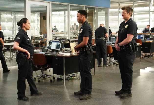 Превью из 3 сезона 9 серии сериала Новичок / Новобранец